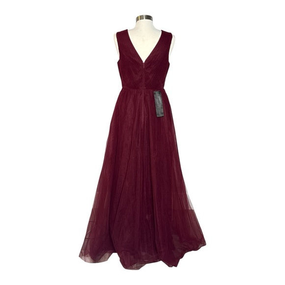 BCBG MAXAZRIA SLEEVELESS WINE TULLE FLORAL LACE APPLIQUÉ FLOOR LENGTH GOWN *NWT* - Picture 9 of 15